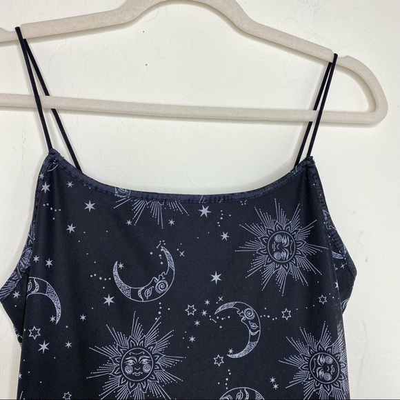 Sun & Moon Dress - Picture 2 of 8